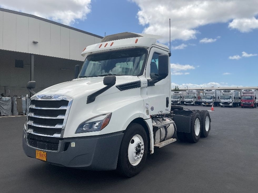 Day Cab Tractor-Heavy Duty Tractors-Freightliner-2020-T12664ST-Torrance-CA-151,484\n\t\tmiles-$ 71,000 - Image 2
