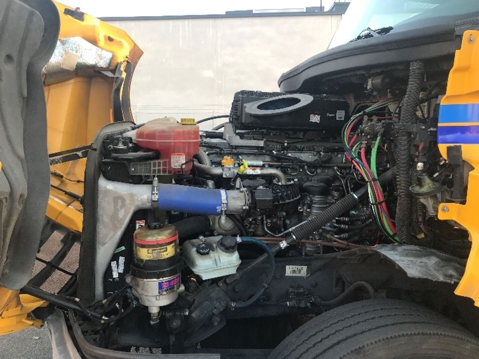 Day Cab Tractor-Heavy Duty Tractors-Freightliner-2020-T12664ST-Torrance-CA-185,885\n\t\tmiles-$ 78,750 - Image 16