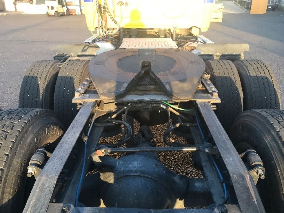 Day Cab Tractor-Heavy Duty Tractors-Freightliner-2020-T12664ST-Torrance-CA-185,885\n\t\tmiles-$ 78,750 - Image 6