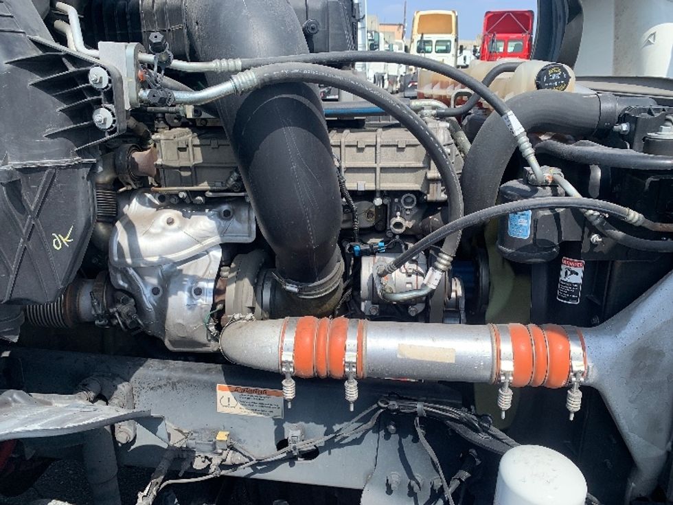 Day Cab Tractor-Heavy Duty Tractors-Freightliner-2020-T12664ST-Torrance-CA-189,428\n\t\tmiles-$ 60,250 - Image 15
