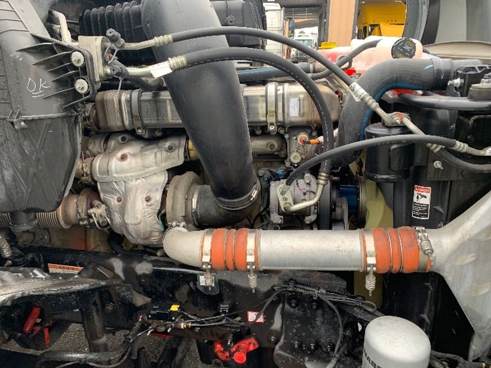 Day Cab Tractor-Heavy Duty Tractors-Freightliner-2020-T12664ST-Torrance-CA-196,693\n\t\tmiles-$ 65,750 - Image 15