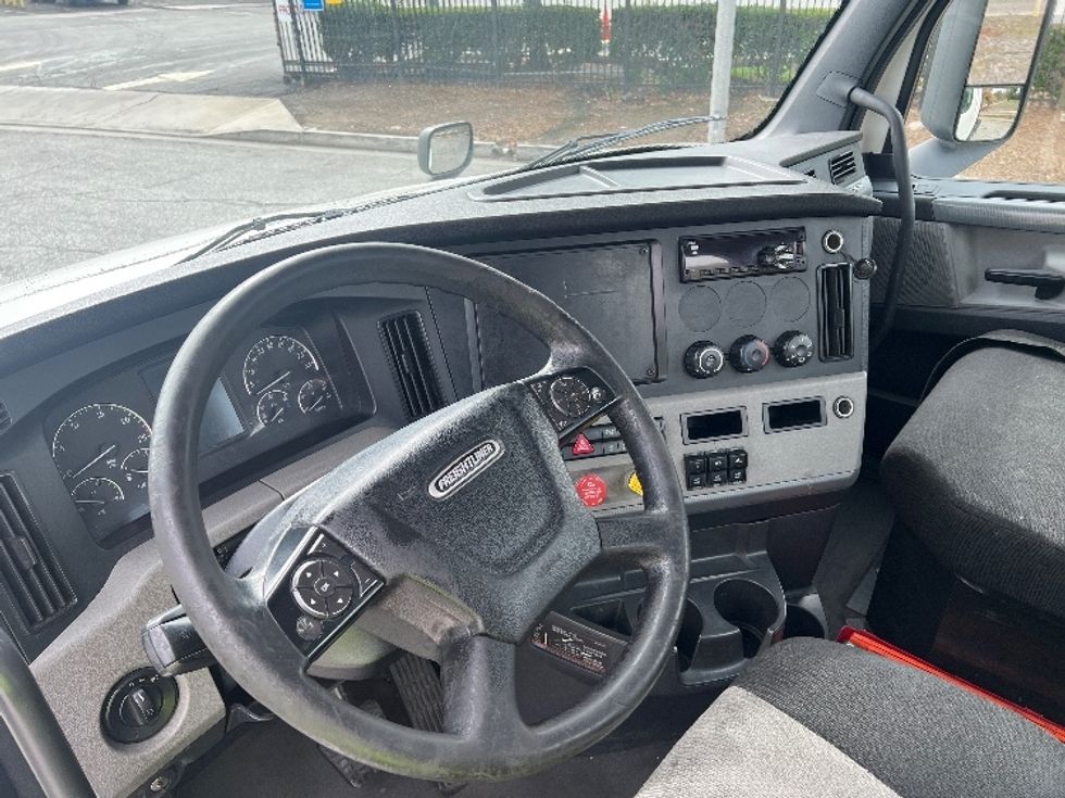 Day Cab Tractor-Heavy Duty Tractors-Freightliner-2020-T12664ST-Torrance-CA-233,490\n\t\tmiles-$ 63,000 - Image 10