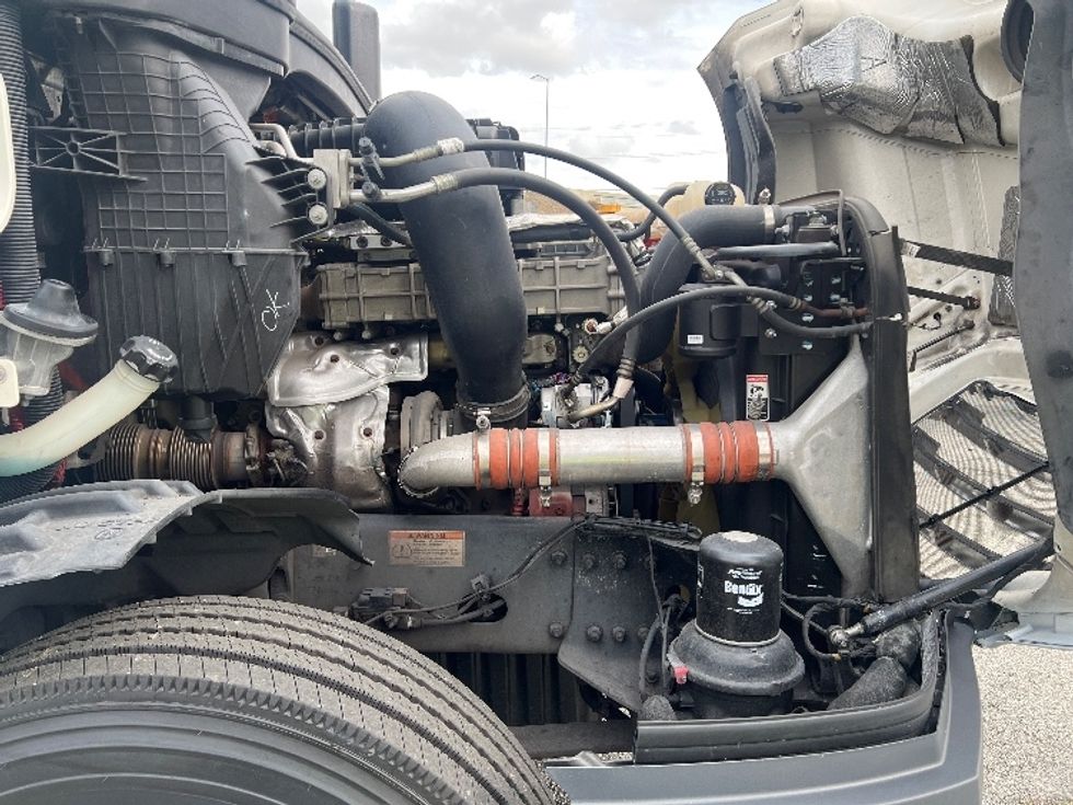 Day Cab Tractor-Heavy Duty Tractors-Freightliner-2020-T12664ST-Torrance-CA-233,490\n\t\tmiles-$ 63,000 - Image 15