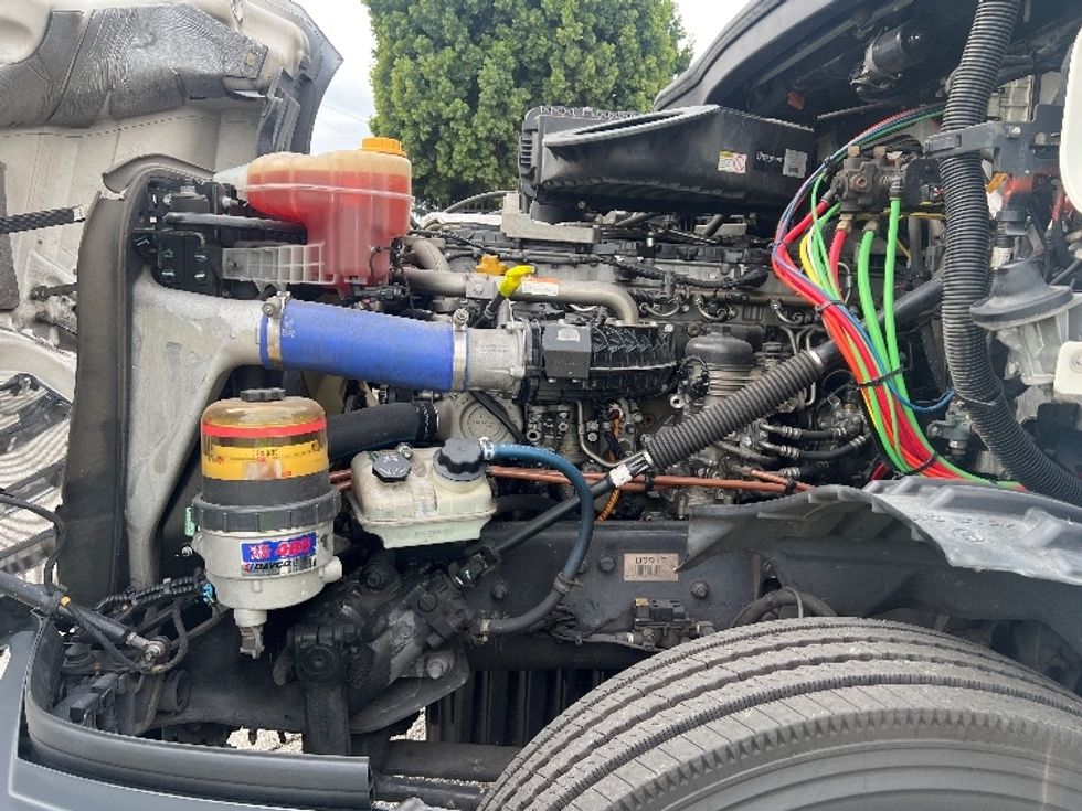 Day Cab Tractor-Heavy Duty Tractors-Freightliner-2020-T12664ST-Torrance-CA-233,490\n\t\tmiles-$ 63,000 - Image 16