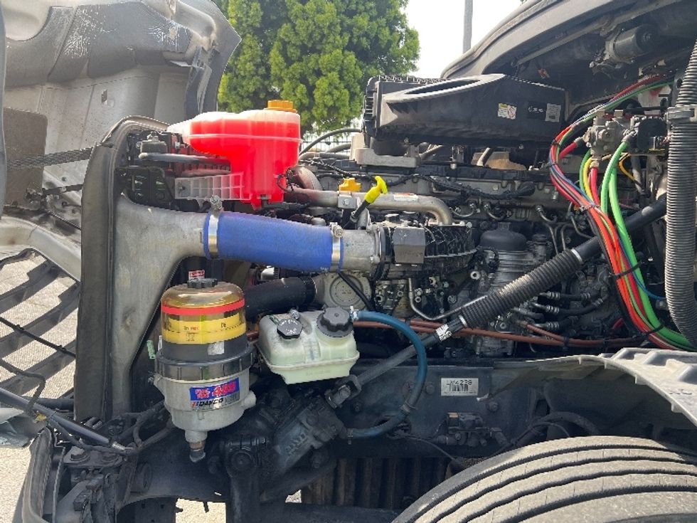 Day Cab Tractor-Heavy Duty Tractors-Freightliner-2020-T12664ST-Torrance-CA-338,942\n\t\tmiles-$ 49,750 - Image 16