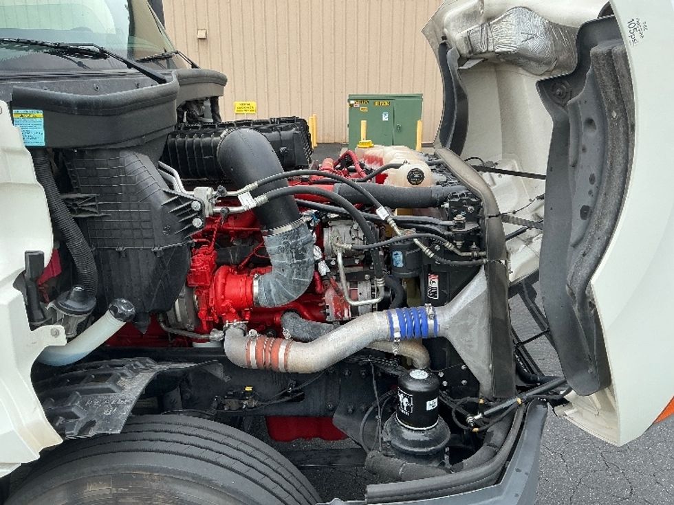 Day Cab Tractor-Heavy Duty Tractors-Freightliner-2020-T12664ST-Torrance-CA-83,619\n\t\tmiles-$ 70,500 - Image 15
