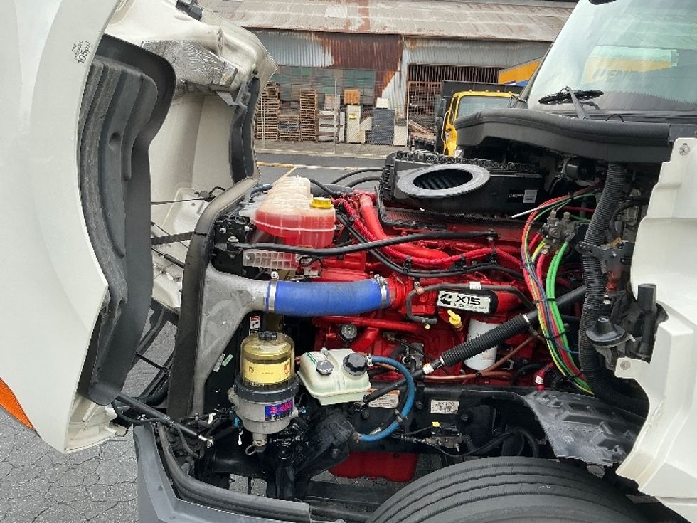 Day Cab Tractor-Heavy Duty Tractors-Freightliner-2020-T12664ST-Torrance-CA-83,619\n\t\tmiles-$ 70,500 - Image 16