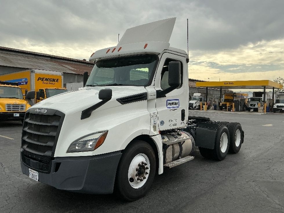 Day Cab Tractor-Heavy Duty Tractors-Freightliner-2020-T12664ST-Torrance-CA-83,619\n\t\tmiles-$ 70,500 - Image 3