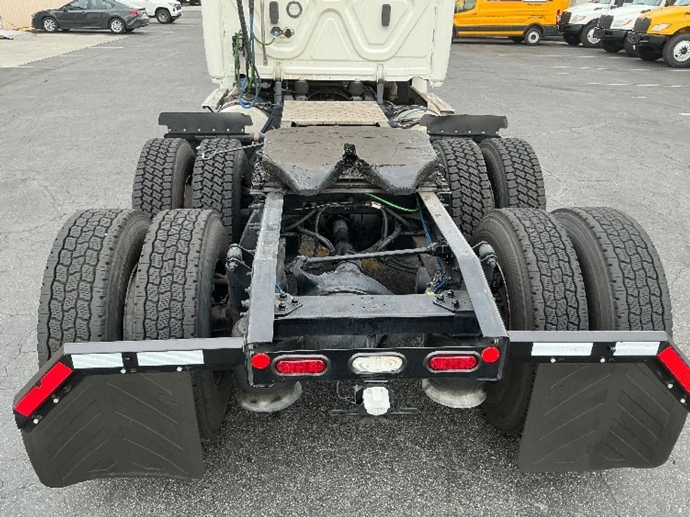 Day Cab Tractor-Heavy Duty Tractors-Freightliner-2020-T12664ST-Torrance-CA-83,619\n\t\tmiles-$ 70,500 - Image 6