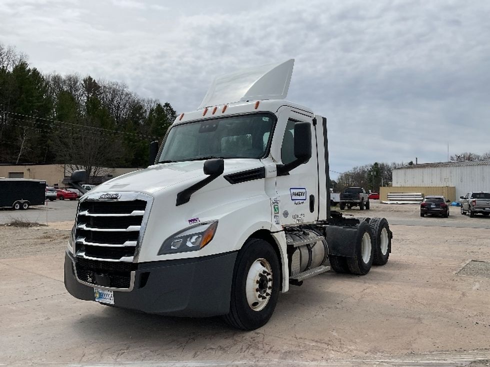 Day Cab Tractor-Heavy Duty Tractors-Freightliner-2020-T12664ST-Traverse City-MI-605,875\n\t\tmiles-$ 29,000 - Image 3