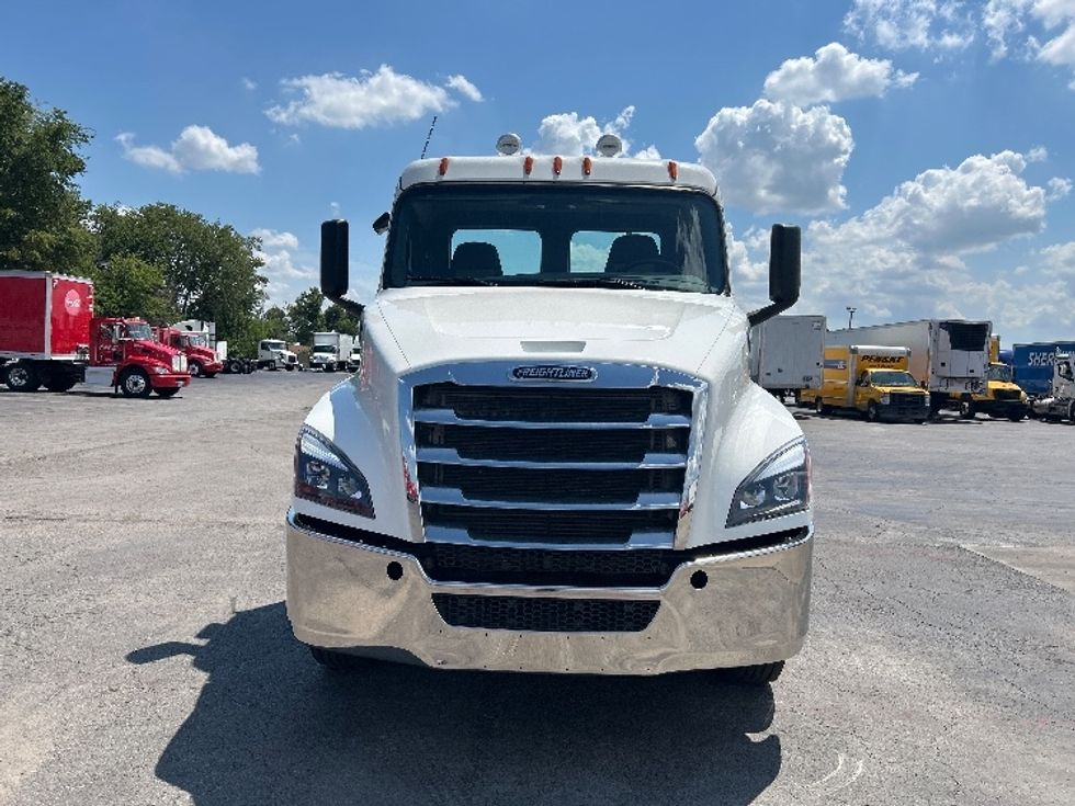 Day Cab Tractor-Heavy Duty Tractors-Freightliner-2020-T12664ST-Tulsa-OK-216,212\n\t\tmiles-$ 70,000 - Image 2