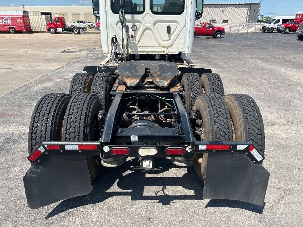 Day Cab Tractor-Heavy Duty Tractors-Freightliner-2020-T12664ST-Tulsa-OK-216,212\n\t\tmiles-$ 70,000 - Image 6