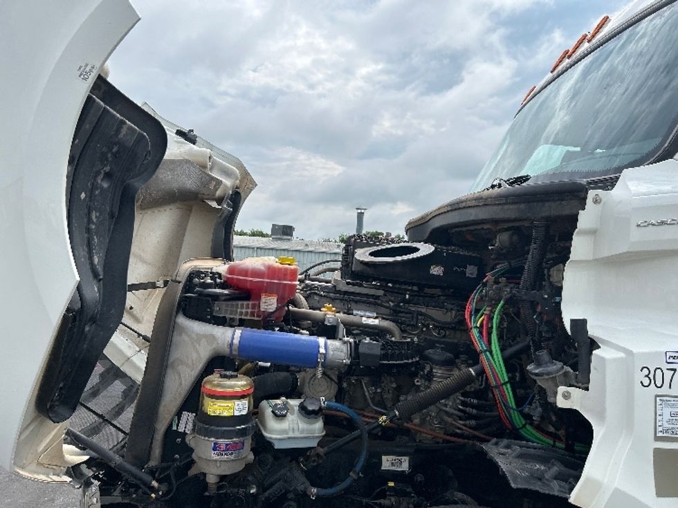 Day Cab Tractor-Heavy Duty Tractors-Freightliner-2020-T12664ST-Tulsa-OK-222,112\n\t\tmiles-$ 69,750 - Image 16