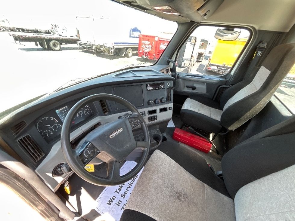 Day Cab Tractor-Heavy Duty Tractors-Freightliner-2020-T12664ST-Tulsa-OK-254,476\n\t\tmiles-$ 67,250 - Image 10
