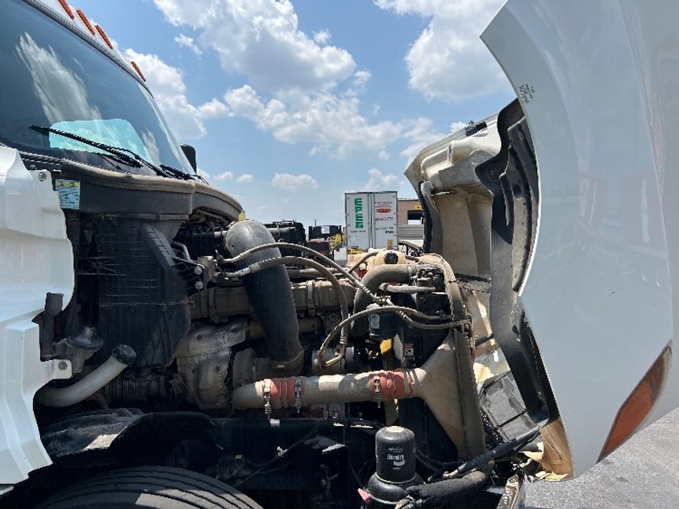 Day Cab Tractor-Heavy Duty Tractors-Freightliner-2020-T12664ST-Tulsa-OK-321,805\n\t\tmiles-$ 63,250 - Image 15