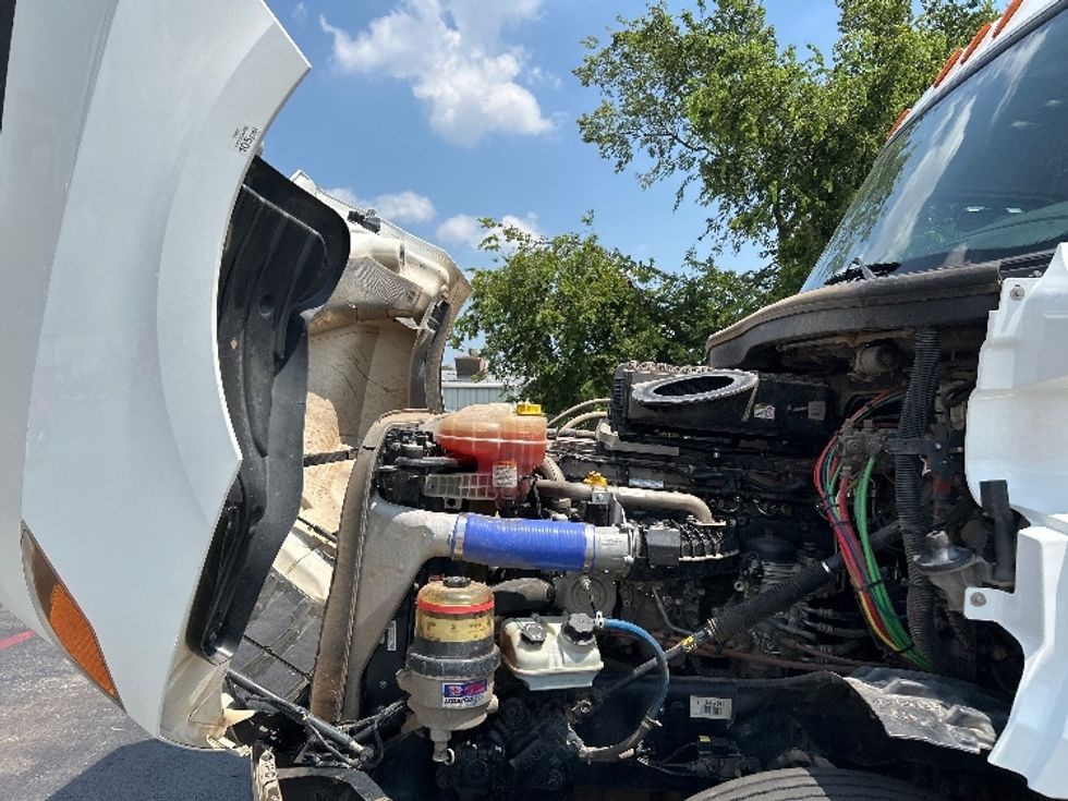 Day Cab Tractor-Heavy Duty Tractors-Freightliner-2020-T12664ST-Tulsa-OK-321,805\n\t\tmiles-$ 63,250 - Image 16