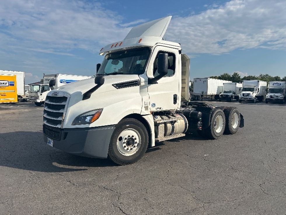 Day Cab Tractor-Heavy Duty Tractors-Freightliner-2020-T12664ST-Tulsa-OK-83,737\n\t\tmiles-$ 68,250 - Image 3