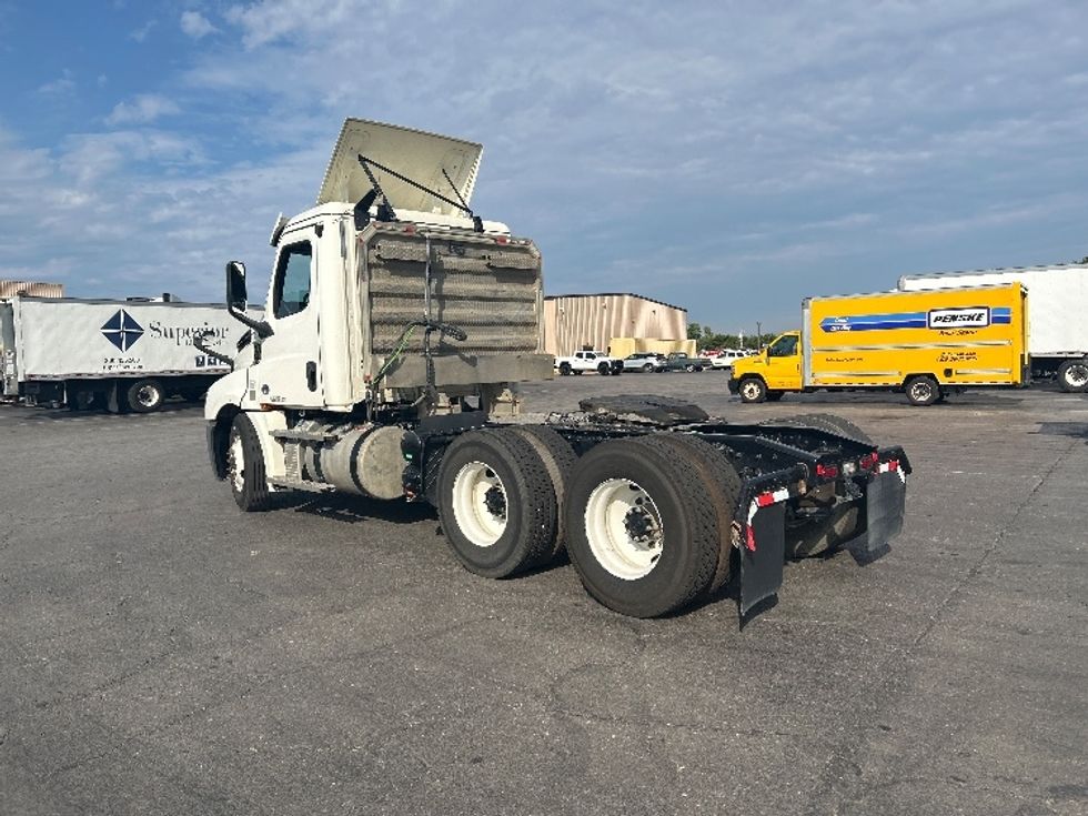 Day Cab Tractor-Heavy Duty Tractors-Freightliner-2020-T12664ST-Tulsa-OK-83,737\n\t\tmiles-$ 68,250 - Image 5