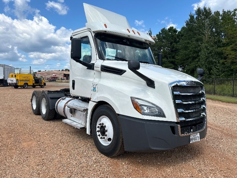 Day Cab Tractor-Heavy Duty Tractors-Freightliner-2020-T12664ST-Tyler-TX-334,654\n\t\tmiles-$ 59,250 - Image 1