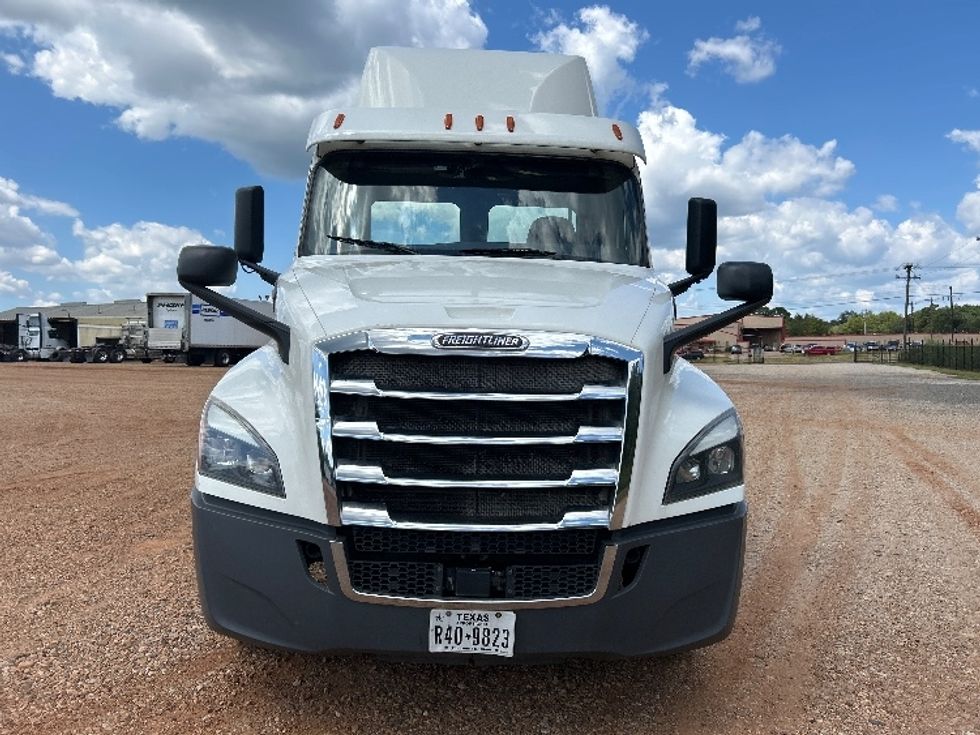 Day Cab Tractor-Heavy Duty Tractors-Freightliner-2020-T12664ST-Tyler-TX-334,654\n\t\tmiles-$ 59,250 - Image 2