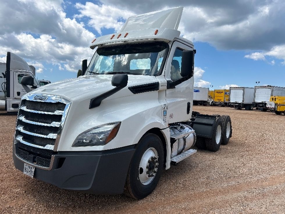 Day Cab Tractor-Heavy Duty Tractors-Freightliner-2020-T12664ST-Tyler-TX-334,654\n\t\tmiles-$ 59,250 - Image 3