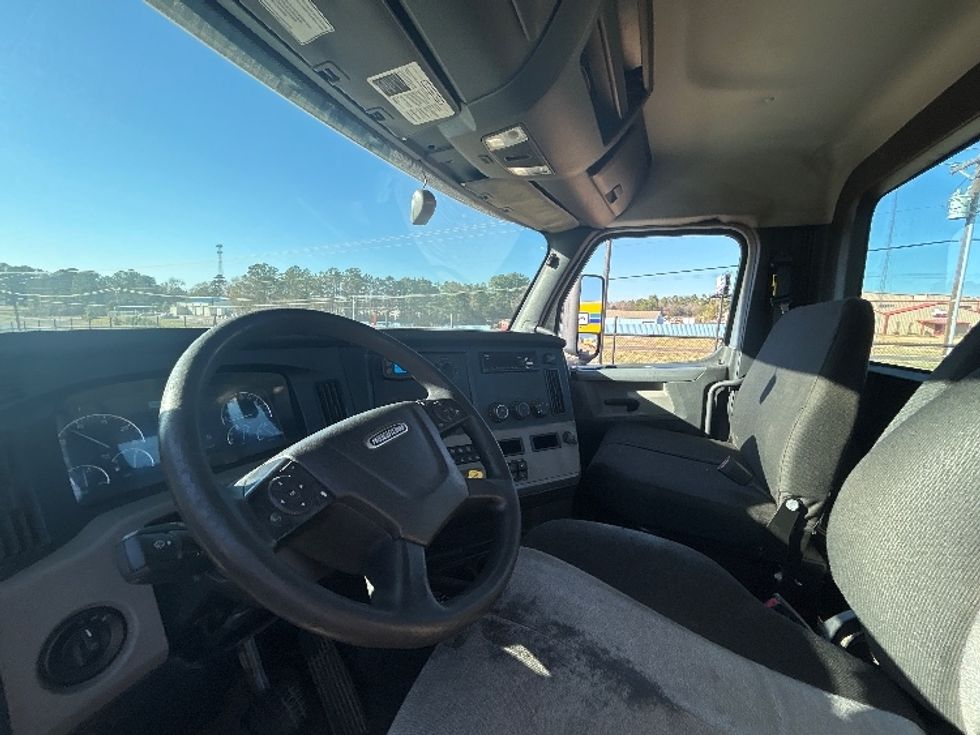 Day Cab Tractor-Heavy Duty Tractors-Freightliner-2020-T12664ST-Tyler-TX-368,753\n\t\tmiles-$ 56,250 - Image 10