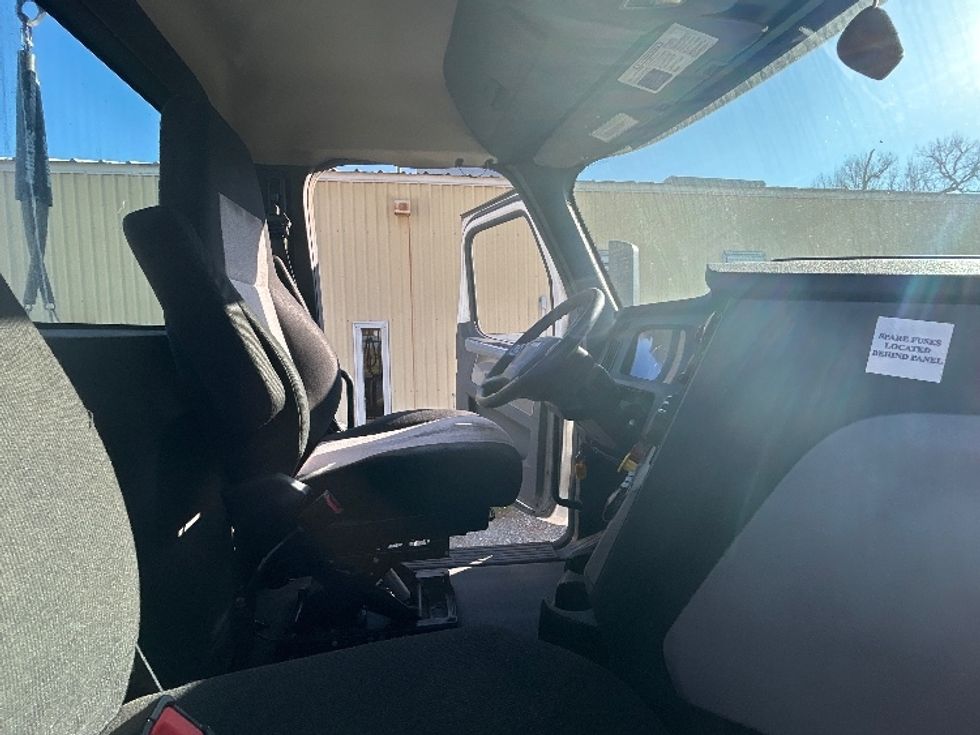 Day Cab Tractor-Heavy Duty Tractors-Freightliner-2020-T12664ST-Tyler-TX-368,753\n\t\tmiles-$ 56,250 - Image 13