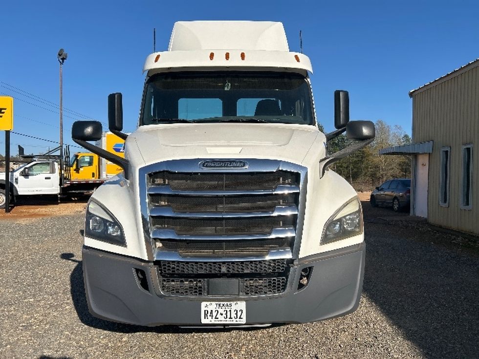 Day Cab Tractor-Heavy Duty Tractors-Freightliner-2020-T12664ST-Tyler-TX-368,753\n\t\tmiles-$ 56,250 - Image 2