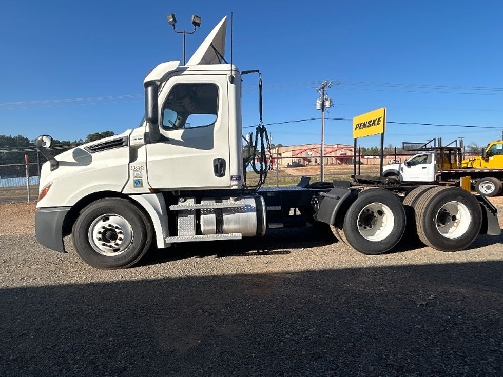 Day Cab Tractor-Heavy Duty Tractors-Freightliner-2020-T12664ST-Tyler-TX-368,753\n\t\tmiles-$ 56,250 - Image 4