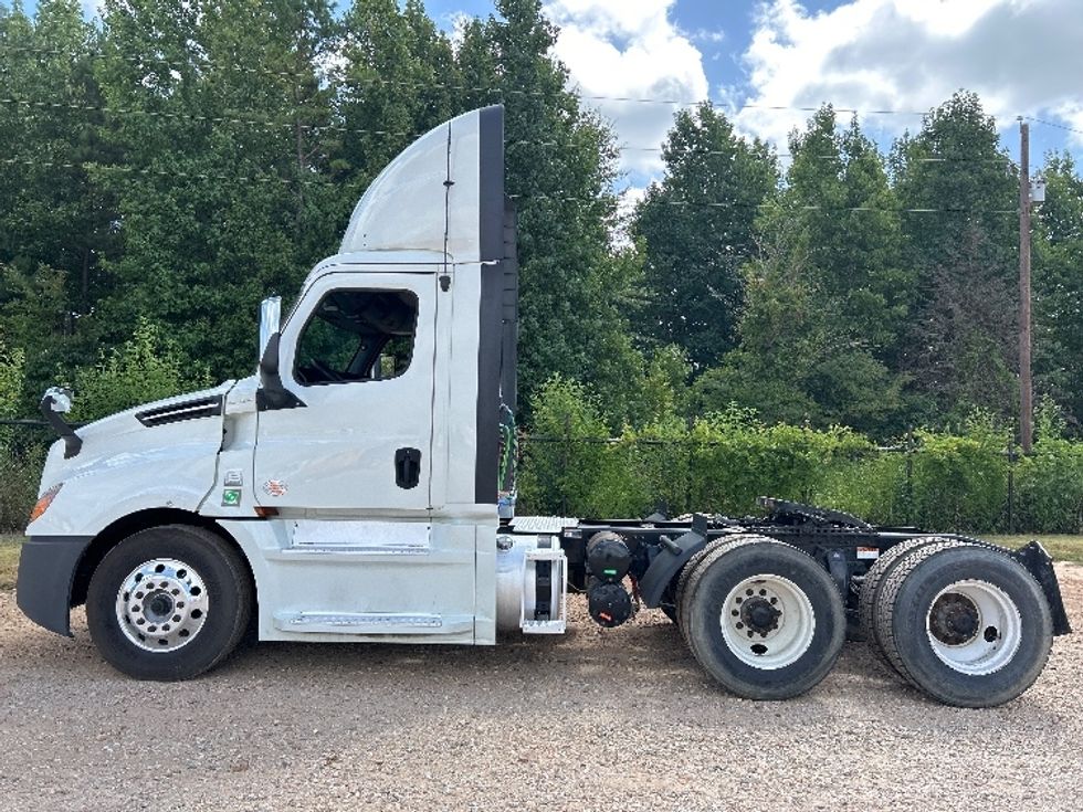 Day Cab Tractor-Heavy Duty Tractors-Freightliner-2020-T12664ST-Tyler-TX-489,886\n\t\tmiles-$ 46,750 - Image 4