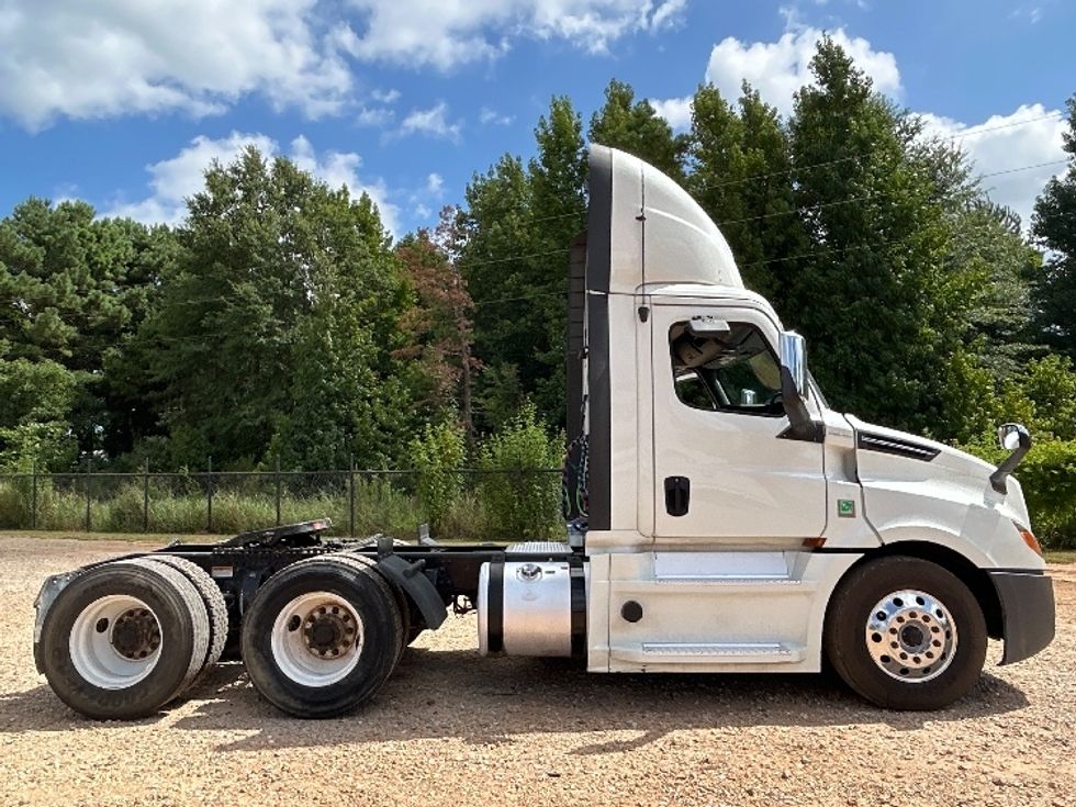 Day Cab Tractor-Heavy Duty Tractors-Freightliner-2020-T12664ST-Tyler-TX-489,886\n\t\tmiles-$ 46,750 - Image 8