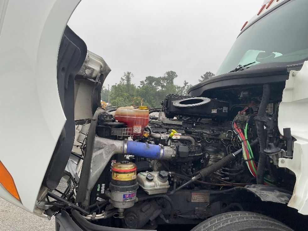 Day Cab Tractor-Heavy Duty Tractors-Freightliner-2020-T12664ST-Valdosta-GA-614,948\n\t\tmiles-$ 34,500 - Image 16
