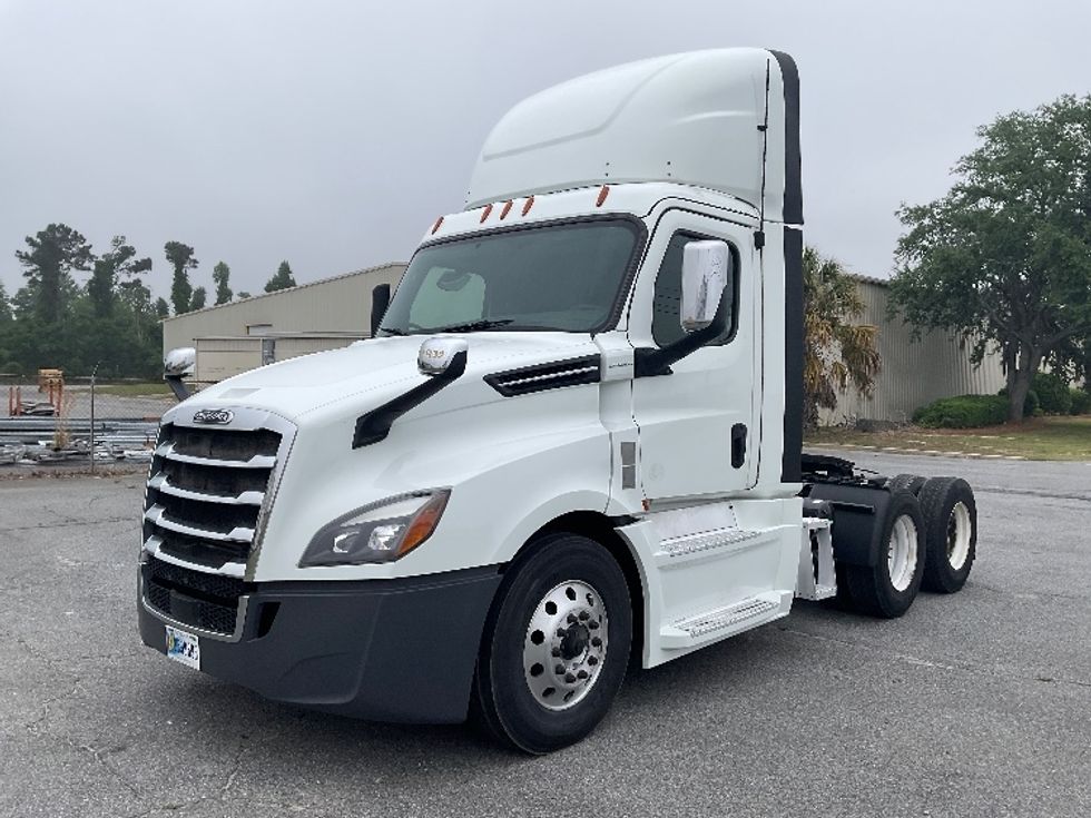 Day Cab Tractor-Heavy Duty Tractors-Freightliner-2020-T12664ST-Valdosta-GA-614,948\n\t\tmiles-$ 34,500 - Image 3