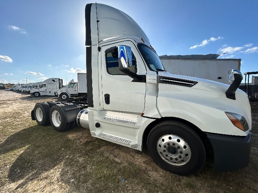 Day Cab Tractor-Heavy Duty Tractors-Freightliner-2020-T12664ST-Valdosta-GA-757,214\n\t\tmiles-$ 12,000 - Image 8