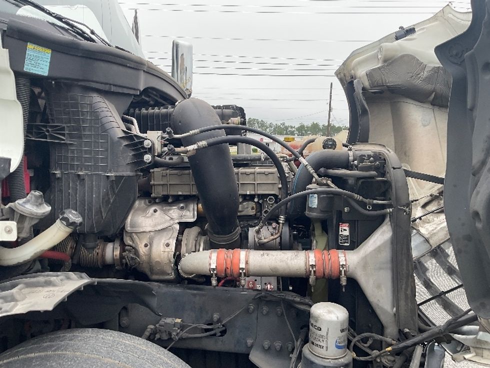 Day Cab Tractor-Heavy Duty Tractors-Freightliner-2020-T12664ST-Valdosta-GA-858,335\n\t\tmiles-$ 30,250 - Image 15