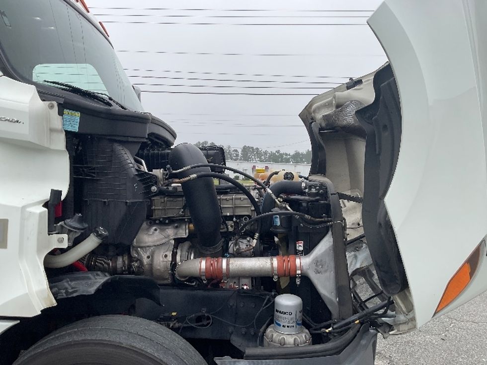 Day Cab Tractor-Heavy Duty Tractors-Freightliner-2020-T12664ST-Valdosta-GA-909,204\n\t\tmiles-$ 30,500 - Image 15