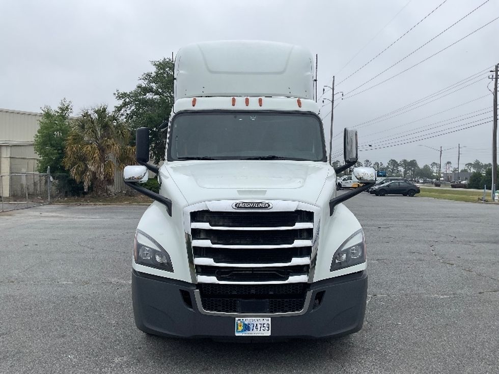 Day Cab Tractor-Heavy Duty Tractors-Freightliner-2020-T12664ST-Valdosta-GA-909,204\n\t\tmiles-$ 30,500 - Image 2