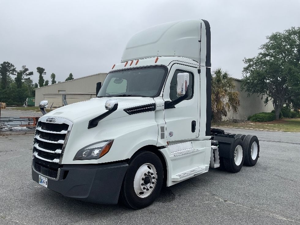 Day Cab Tractor-Heavy Duty Tractors-Freightliner-2020-T12664ST-Valdosta-GA-909,204\n\t\tmiles-$ 30,500 - Image 3
