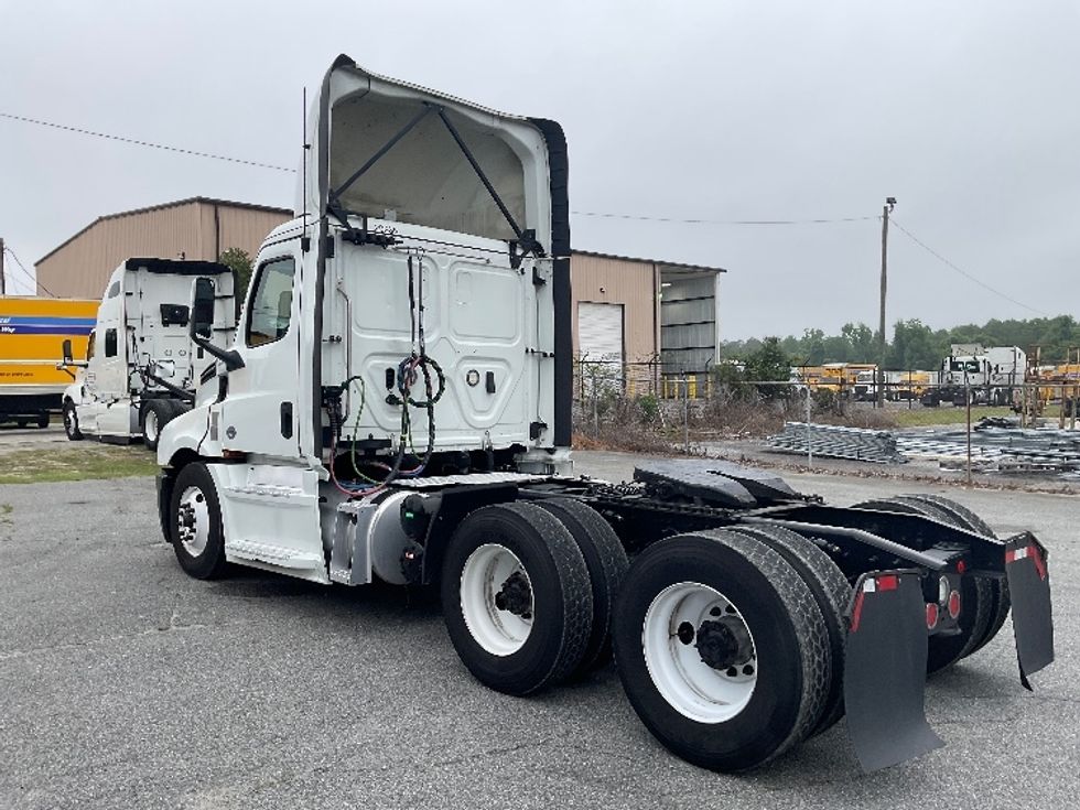 Day Cab Tractor-Heavy Duty Tractors-Freightliner-2020-T12664ST-Valdosta-GA-909,204\n\t\tmiles-$ 30,500 - Image 5