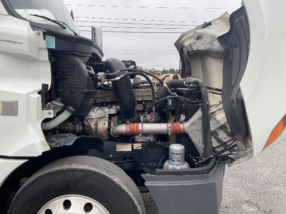 Day Cab Tractor-Heavy Duty Tractors-Freightliner-2020-T12664ST-Valdosta-GA-927,097\n\t\tmiles-$ 30,500 - Image 15