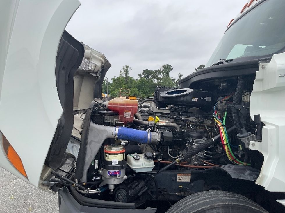 Day Cab Tractor-Heavy Duty Tractors-Freightliner-2020-T12664ST-Valdosta-GA-927,097\n\t\tmiles-$ 30,500 - Image 16