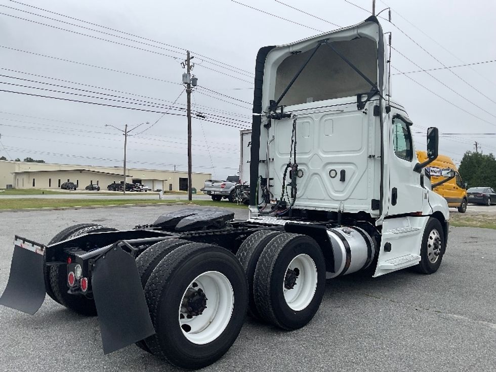 Day Cab Tractor-Heavy Duty Tractors-Freightliner-2020-T12664ST-Valdosta-GA-927,097\n\t\tmiles-$ 30,500 - Image 7