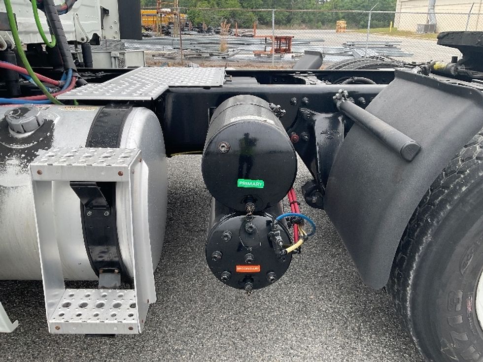Day Cab Tractor-Heavy Duty Tractors-Freightliner-2020-T12664ST-Valdosta-GA-960,506\n\t\tmiles-$ 30,500 - Image 17