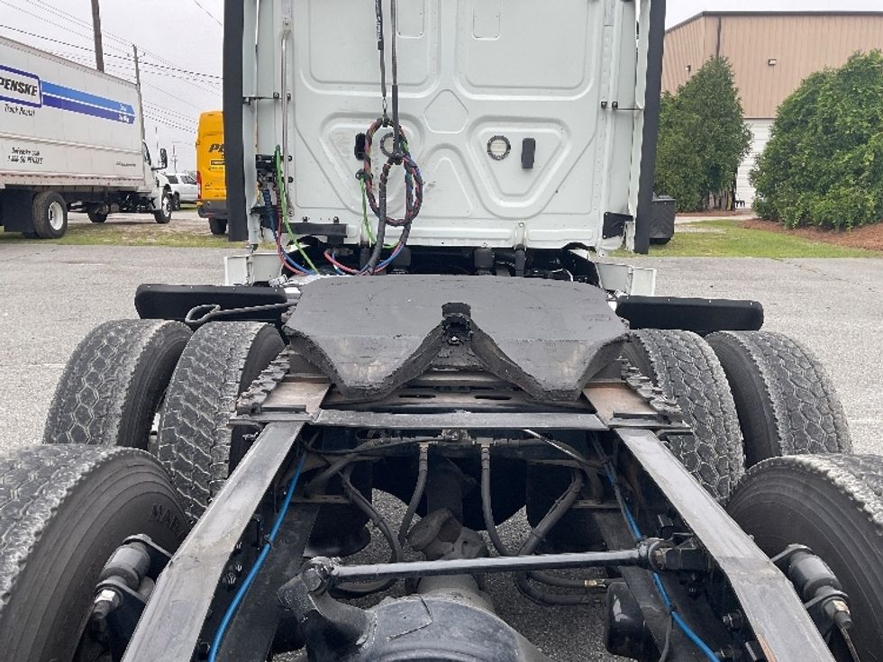 Day Cab Tractor-Heavy Duty Tractors-Freightliner-2020-T12664ST-Valdosta-GA-960,506\n\t\tmiles-$ 30,500 - Image 6