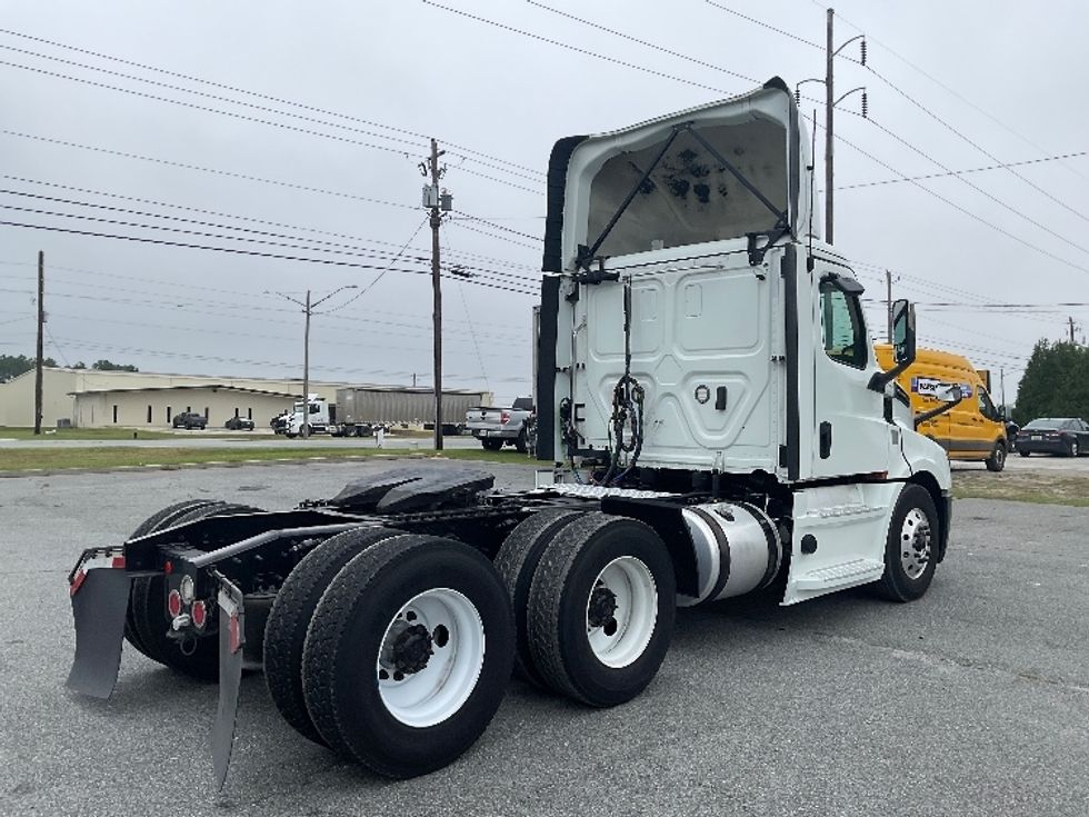 Day Cab Tractor-Heavy Duty Tractors-Freightliner-2020-T12664ST-Valdosta-GA-960,506\n\t\tmiles-$ 30,500 - Image 7