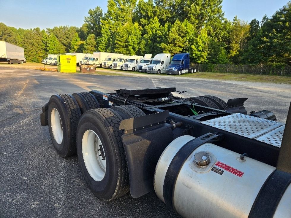 2020 Freightliner Cascadia 126" Day cab photo 17