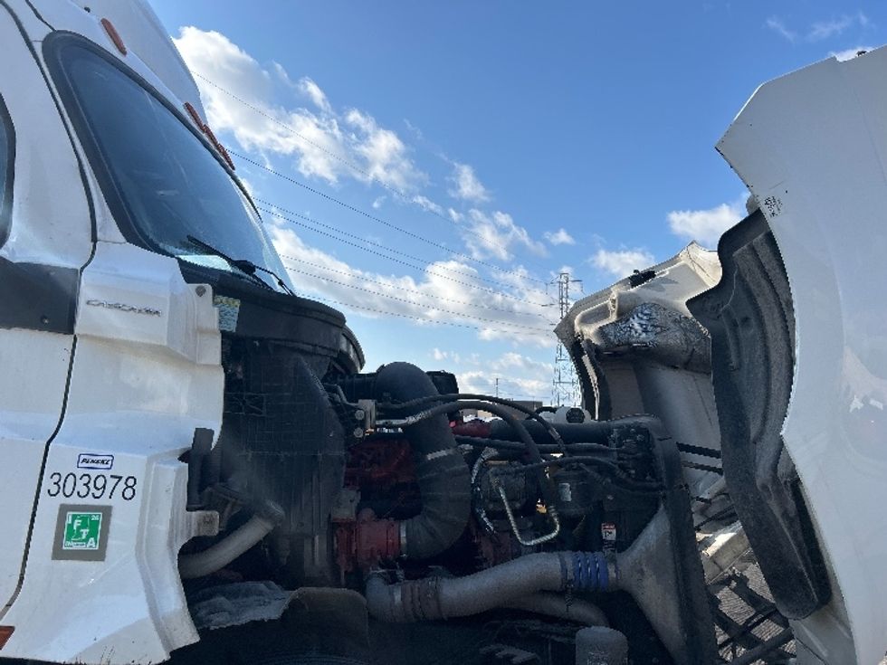 Day Cab Tractor-Heavy Duty Tractors-Freightliner-2020-T12664ST-Warren-MI-554,172\n\t\tmiles-$ 31,000 - Image 15