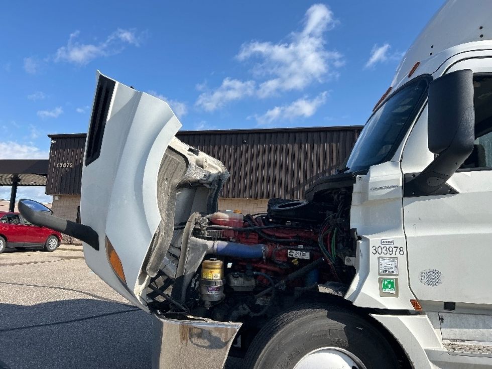 Day Cab Tractor-Heavy Duty Tractors-Freightliner-2020-T12664ST-Warren-MI-554,172\n\t\tmiles-$ 31,000 - Image 16