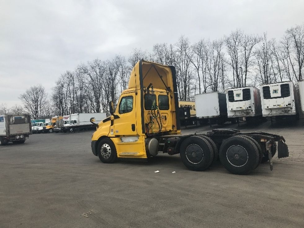 Day Cab Tractor-Heavy Duty Tractors-Freightliner-2020-T12664ST-Watertown-NY-355,441\n\t\tmiles-$ 47,000 - Image 5