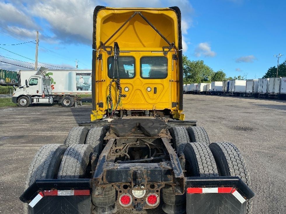 Day Cab Tractor-Heavy Duty Tractors-Freightliner-2020-T12664ST-Watertown-NY-374,428\n\t\tmiles-$ 41,500 - Image 6